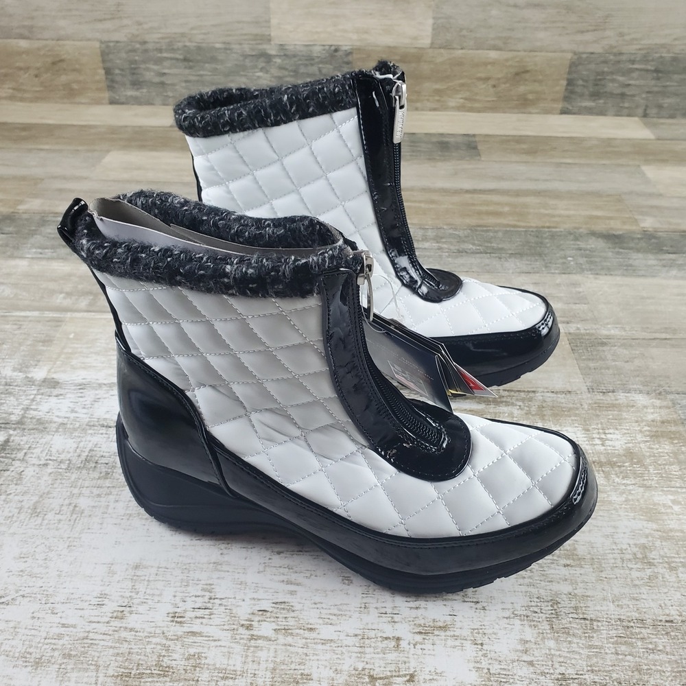 Khombu Megan Womens 7 W Winter Snow Boots‎ Waterproof Zip White Black